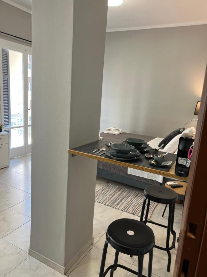 Living Near Acropolis By Sylvia Staikou At Nikis Str Appartement Athene Buitenkant foto